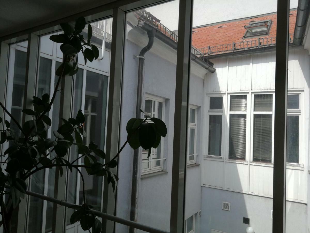 Ferienwohnung Alina'S Wien Exterior foto